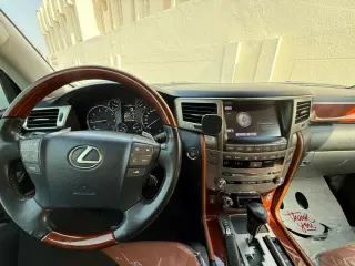 Lexus LX 570 2013