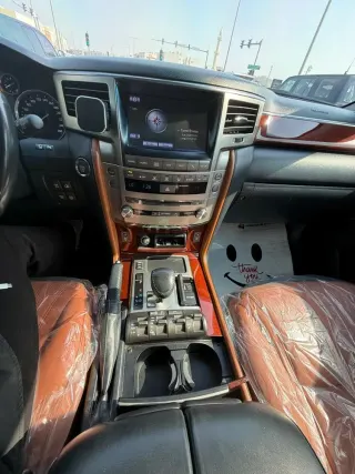 Lexus LX 570 2013