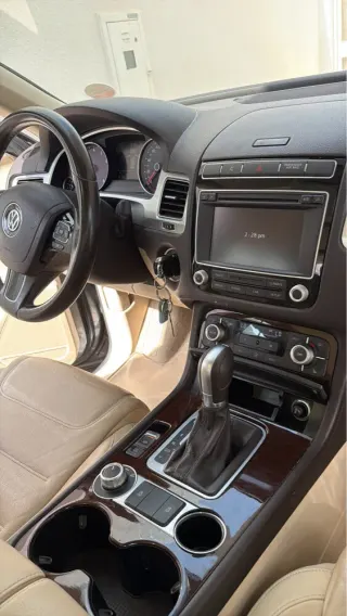 فولكس واجن Touareg 2016