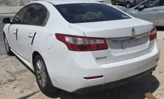 رينو Safrane 2011