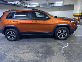 جيب شيروكي 2015