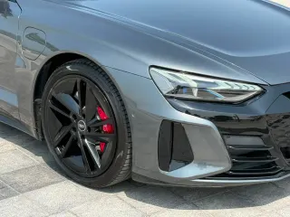 أودي E Tron 2022