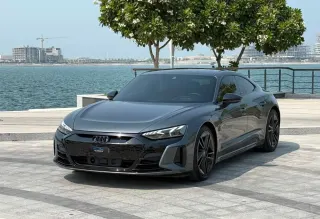 أودي E Tron 2022