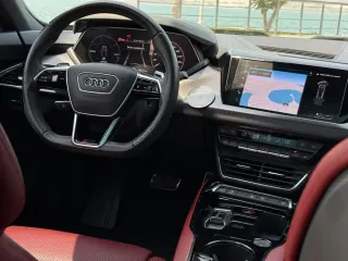 أودي E Tron 2022