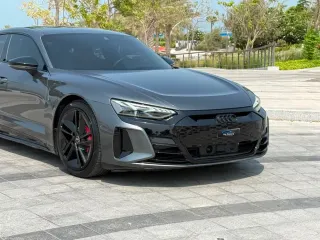 أودي E Tron 2022