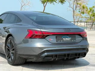 أودي E Tron 2022