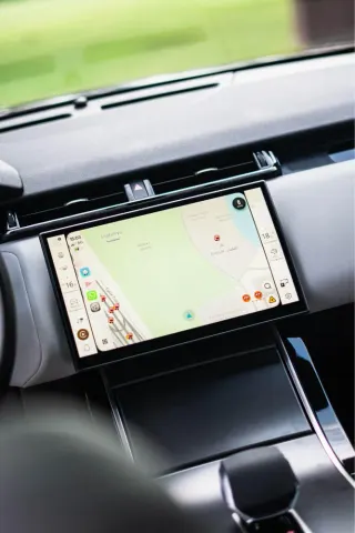 لاند روفر Range Rover Velar 2024