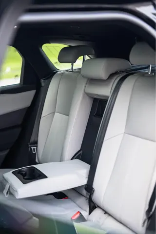 لاند روفر Range Rover Velar 2024