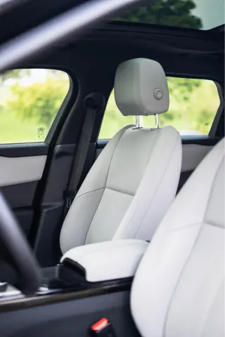 لاند روفر Range Rover Velar 2024