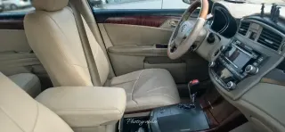 تويوتا افالون 2011