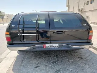 جي إم سي سوبربان 2003