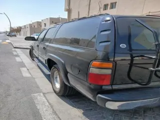 جي إم سي سوبربان 2003