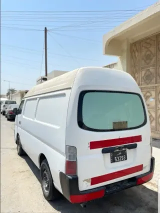 نيسان اورفان 2009