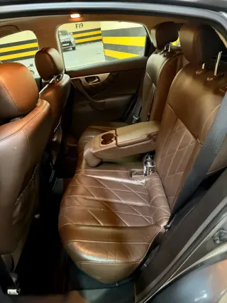 إنفينيتي QX70 2016