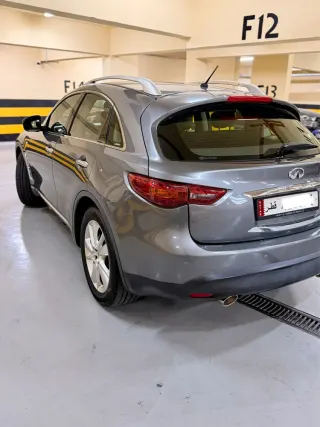 إنفينيتي QX70 2016