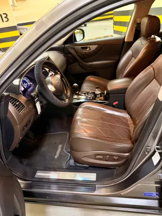إنفينيتي QX70 2016