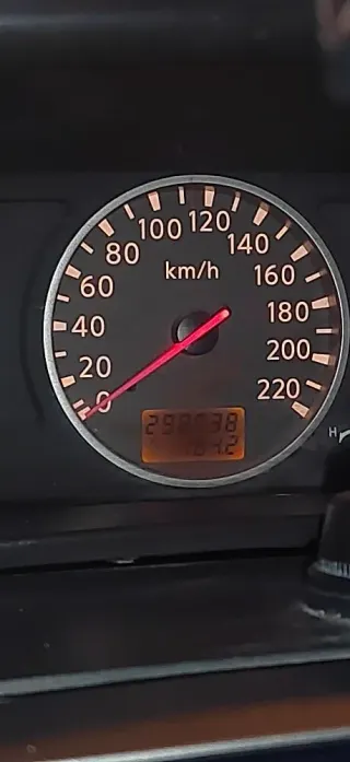 نيسان إكس تريل 2008
