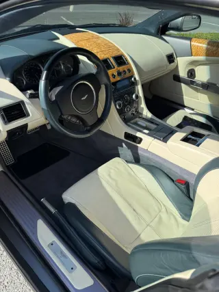 أستون مارتن DB9 2010