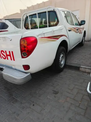 ميتسوبيشي L200 2015