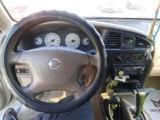 نيسان باثفايندر 2002