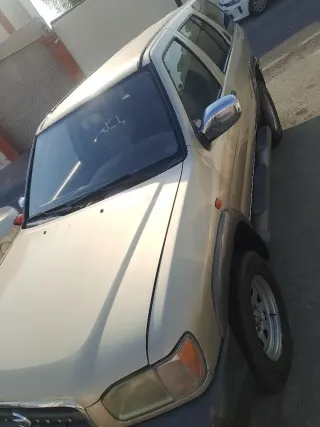 نيسان باثفايندر 2002