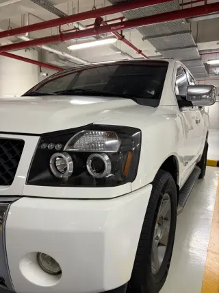 Nissan Armada 2005