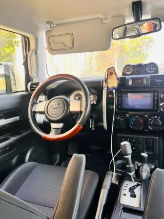 تويوتا FJ Cruiser 2020
