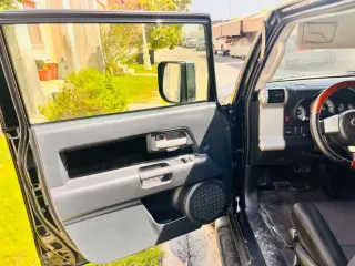 تويوتا FJ Cruiser 2020