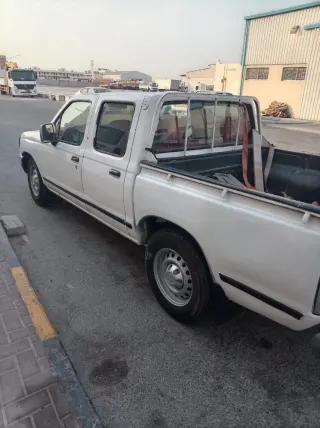 نيسان Pickup 2003