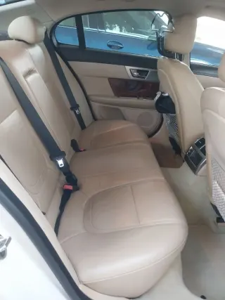 جاكوار Xf 2013