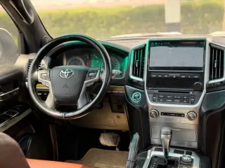 Toyota Land Cruiser 2013