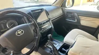 Toyota Land Cruiser 2010