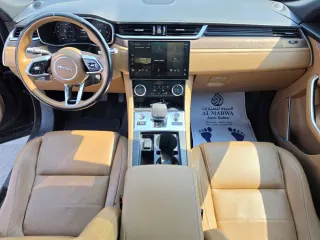 جاكوار F Pace 2021