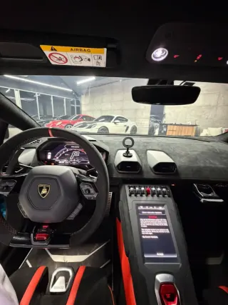 Lamborghini Huracan 2023