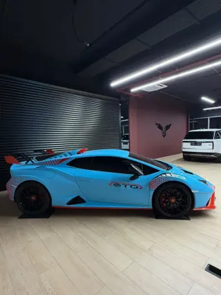 Lamborghini Huracan 2023