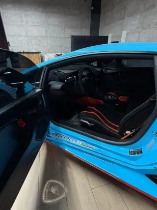 Lamborghini Huracan 2023