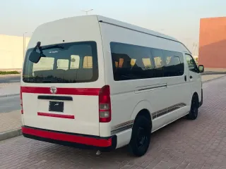 تويوتا هايس 2015