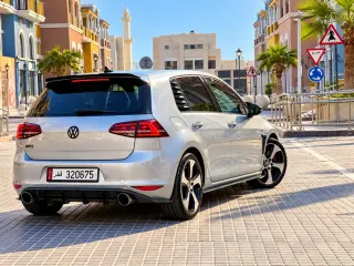 فولكس واجن Golf GTI 2015