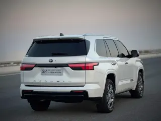 تويوتا سيكويا 2024