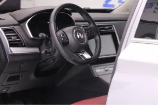 إم جي RX 8 2022
