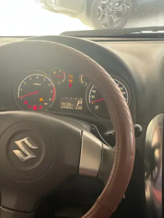 سوزوكي SX4 2012