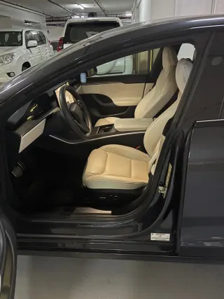 تيسلا Model S 2024