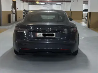 تيسلا Model S 2024