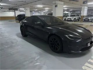 تيسلا Model S 2024
