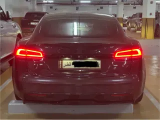 تيسلا Model S 2024