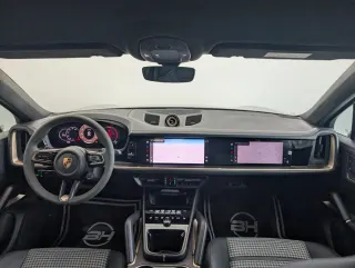 Porsche Cayenne GTS 2025