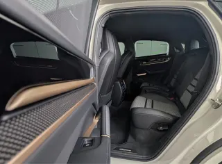Porsche Cayenne GTS 2025