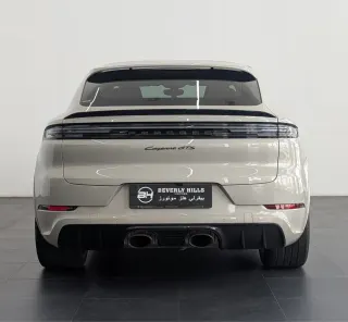 Porsche Cayenne GTS 2025