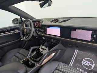 Porsche Cayenne GTS 2025