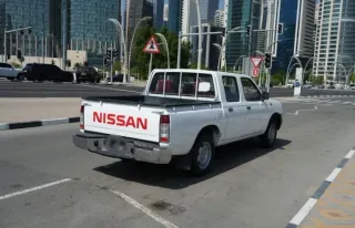 نيسان Pickup 2010